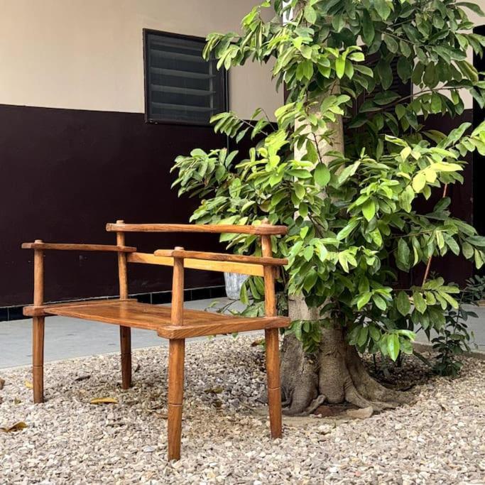 Independent Room On Island In Colonial House With Private Entrance سانت - لويس المظهر الخارجي الصورة